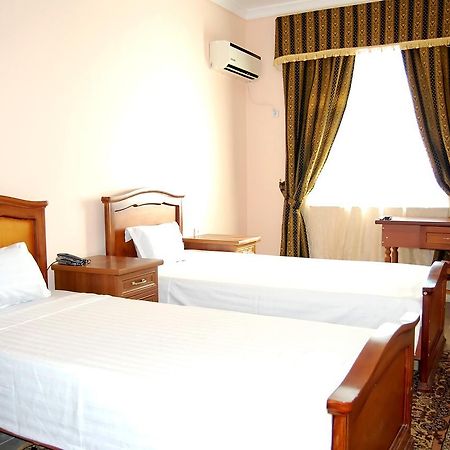 Crown Hotel Tasjkent Buitenkant foto