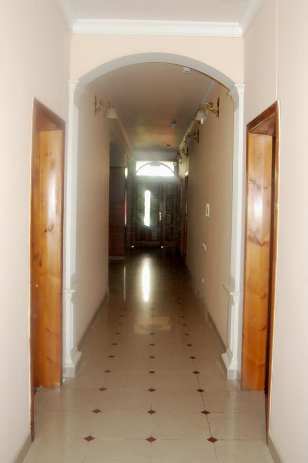 Crown Hotel Tasjkent Buitenkant foto
