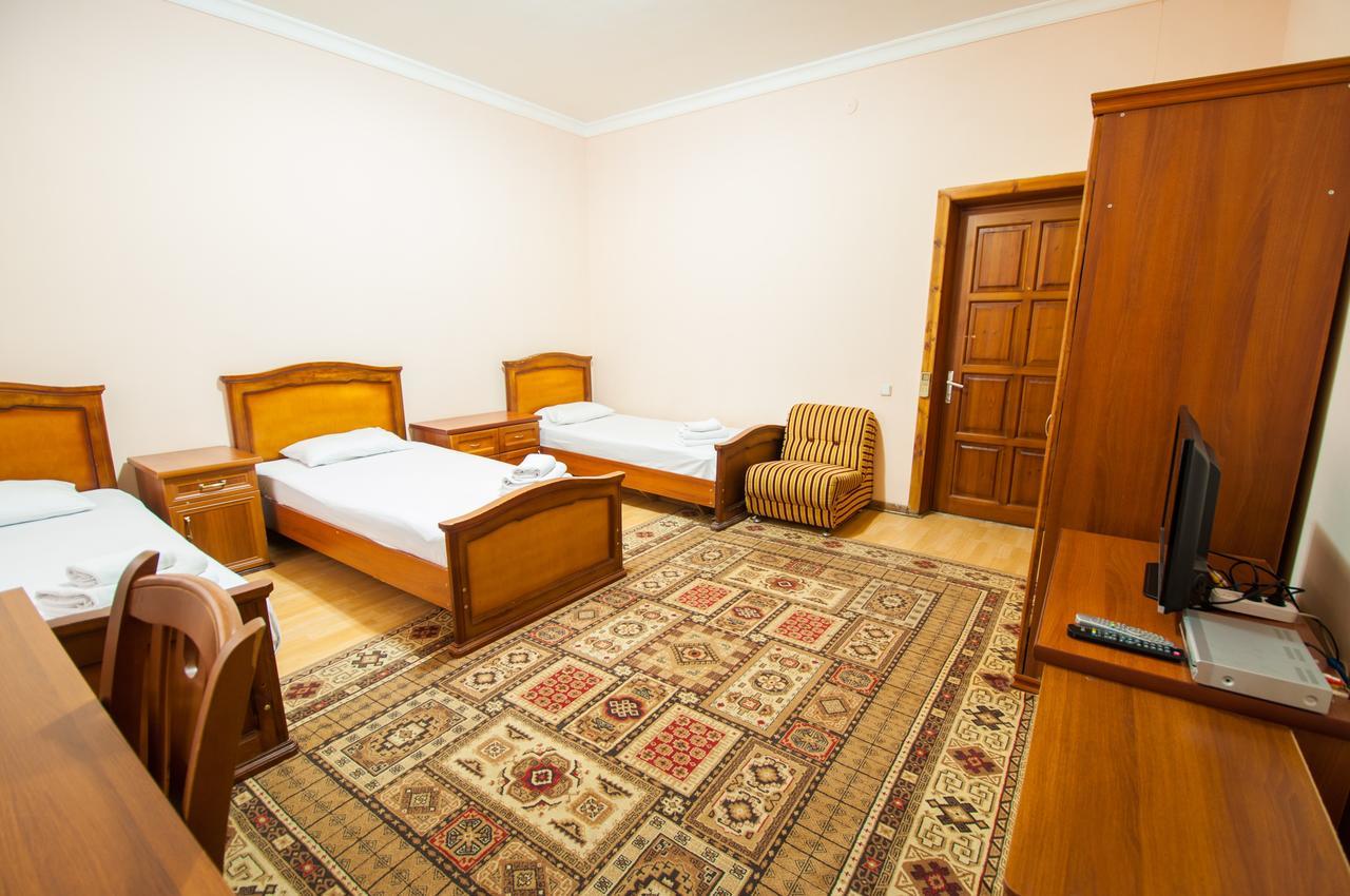 Crown Hotel Tasjkent Buitenkant foto